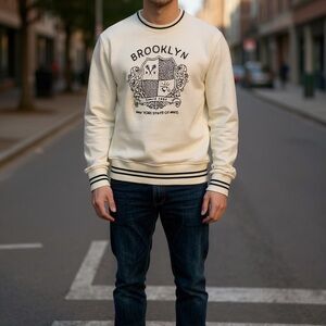 Old Navy Men’s Medium pullover sweatshirt off-white Brooklyn NY crew neck LS